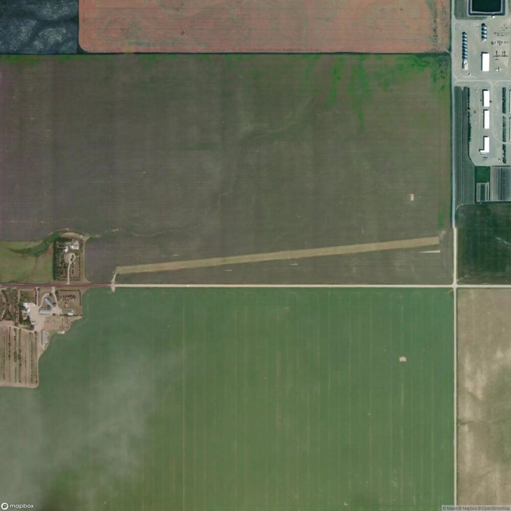 Fort Macleod (Alcock Farm) Airport