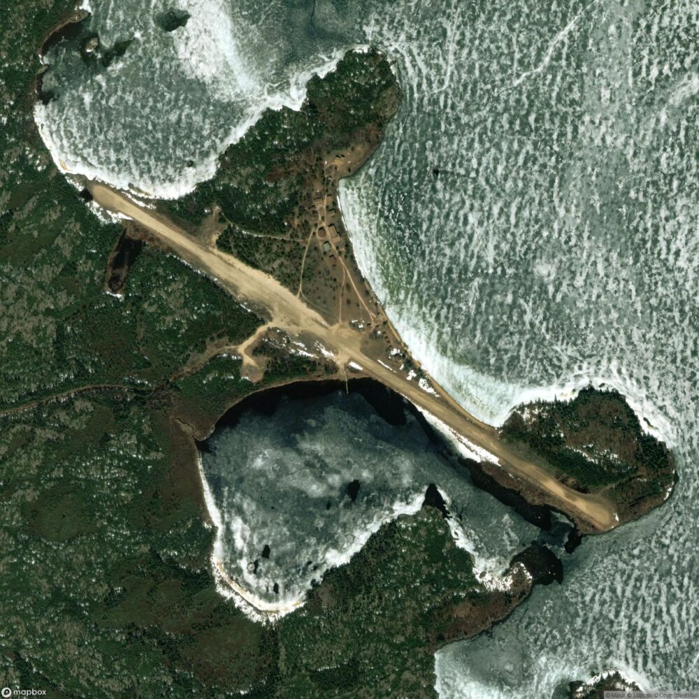 Gunisao Lake Airport