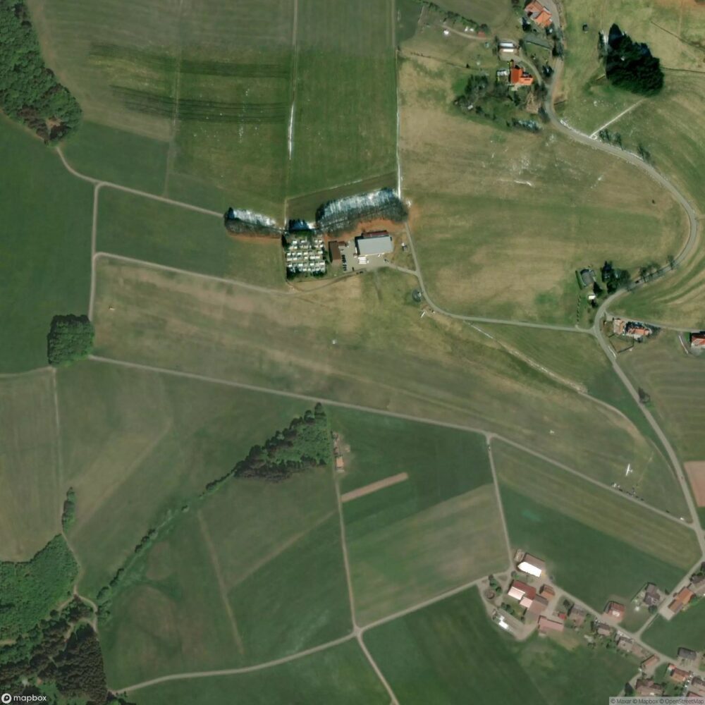 H├╝tten Airfield