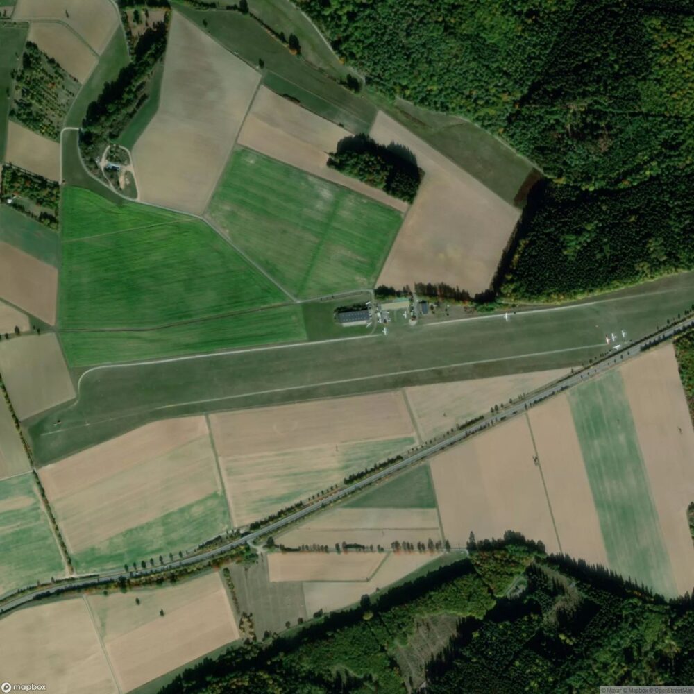 Nast├ñtten Airfield