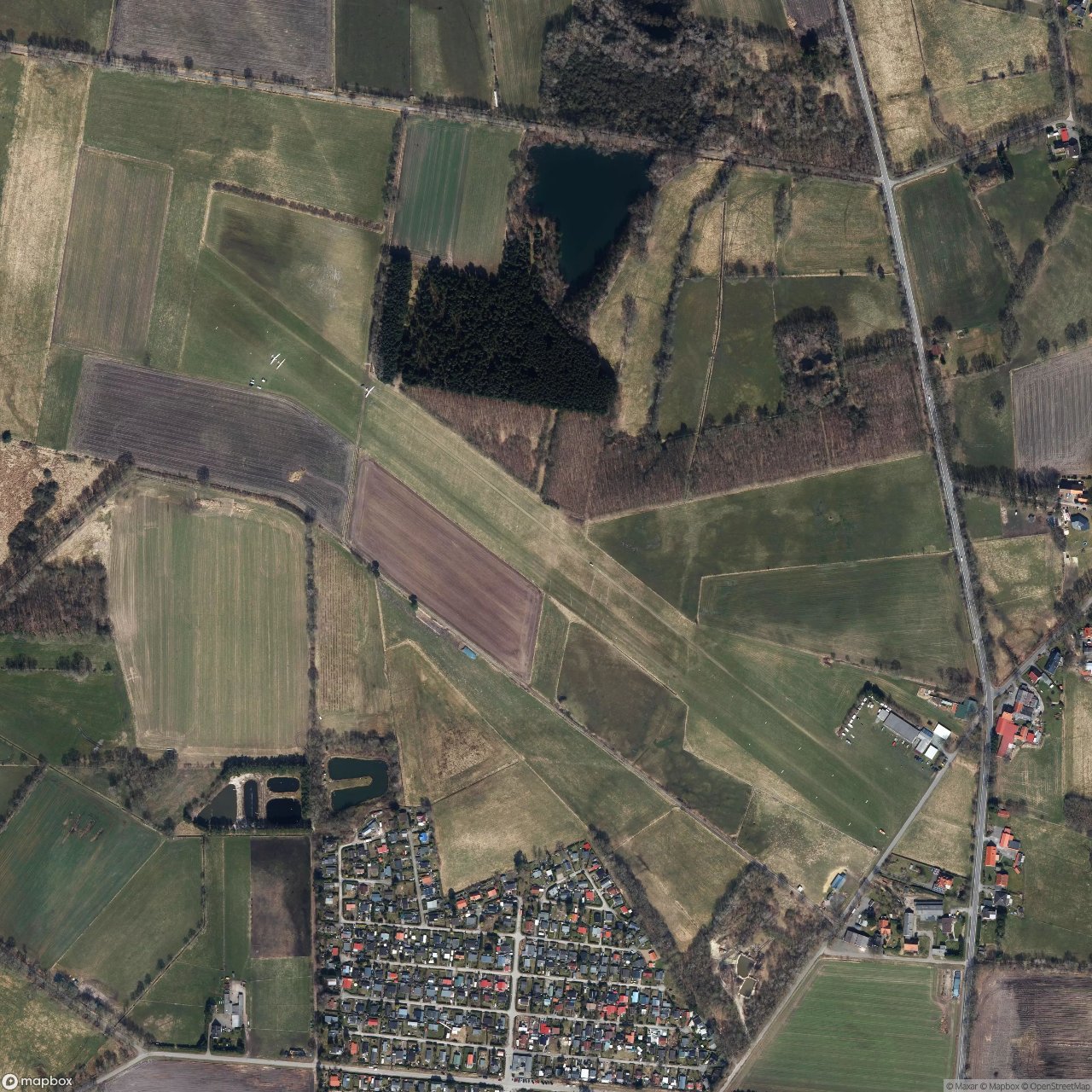 Hellingst Airfield