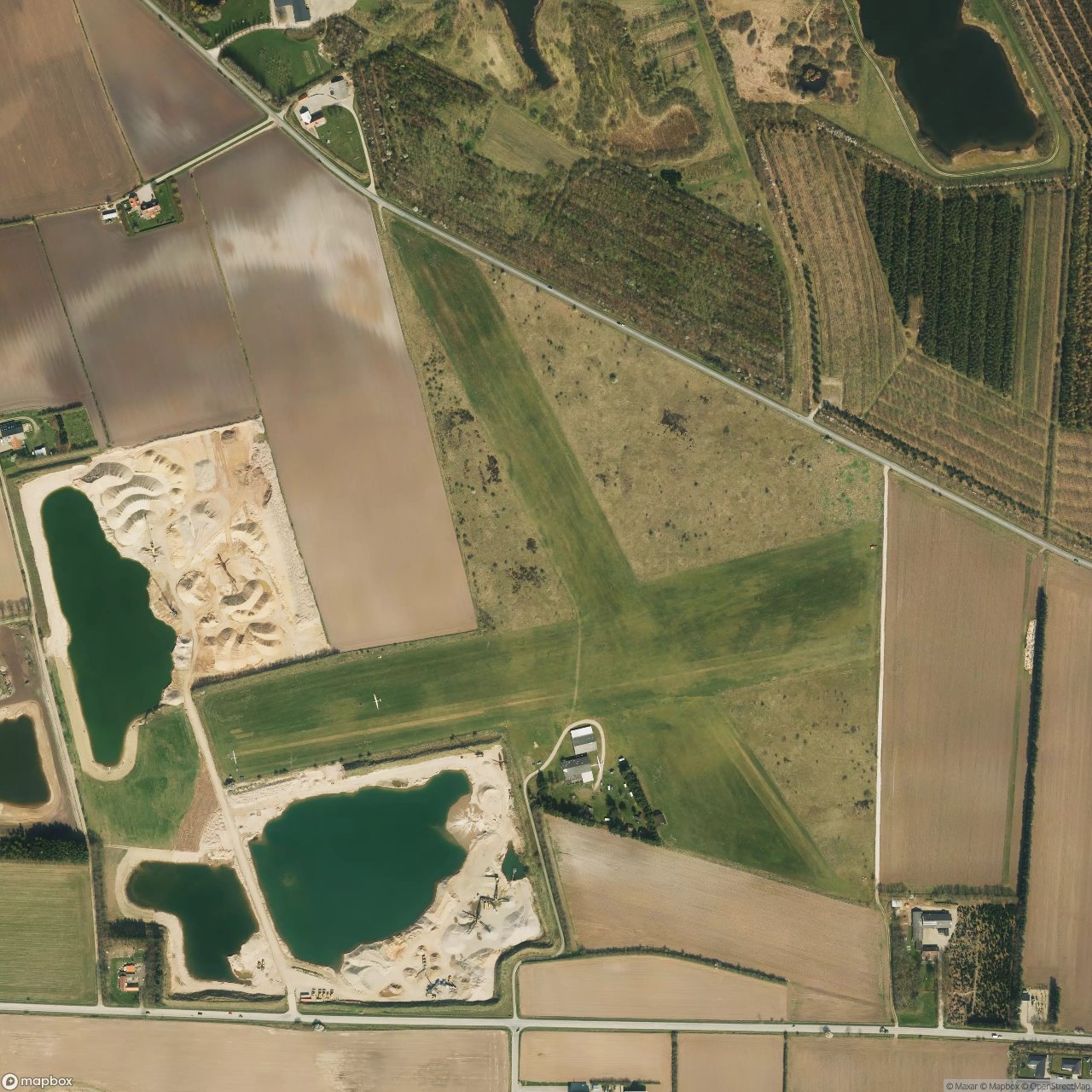 R├©dekro Flyveplads