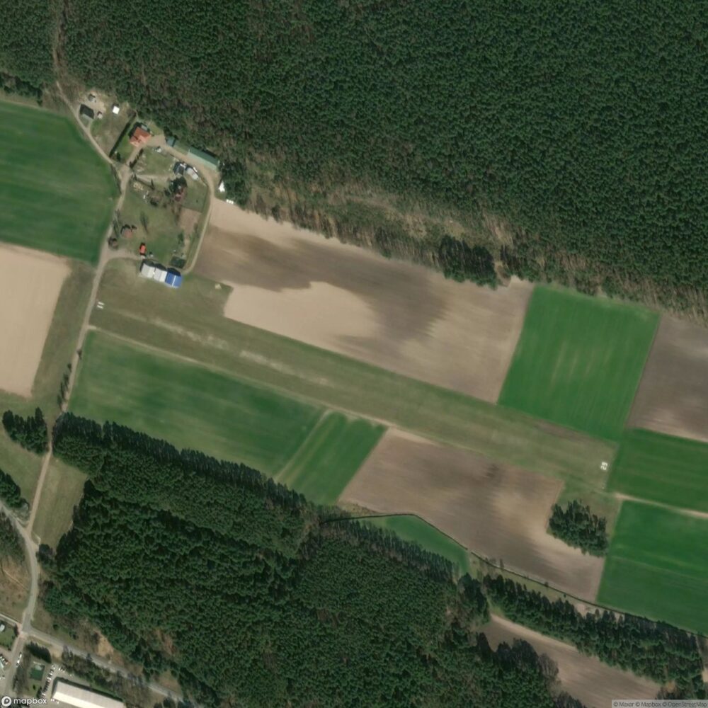 Oborniki S┼éonawy Airfield
