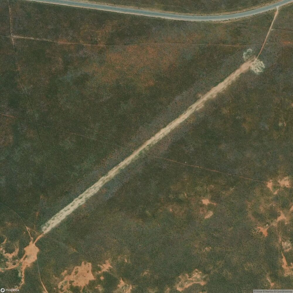 Holrivier Airport