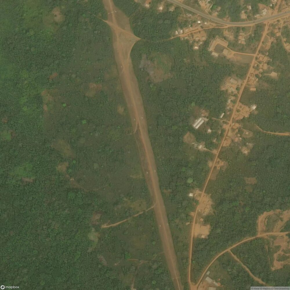 Djoum Airport