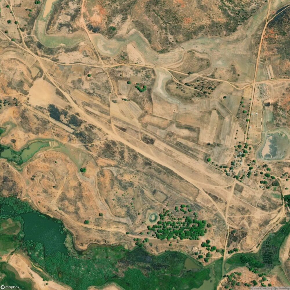Mampikony Airport