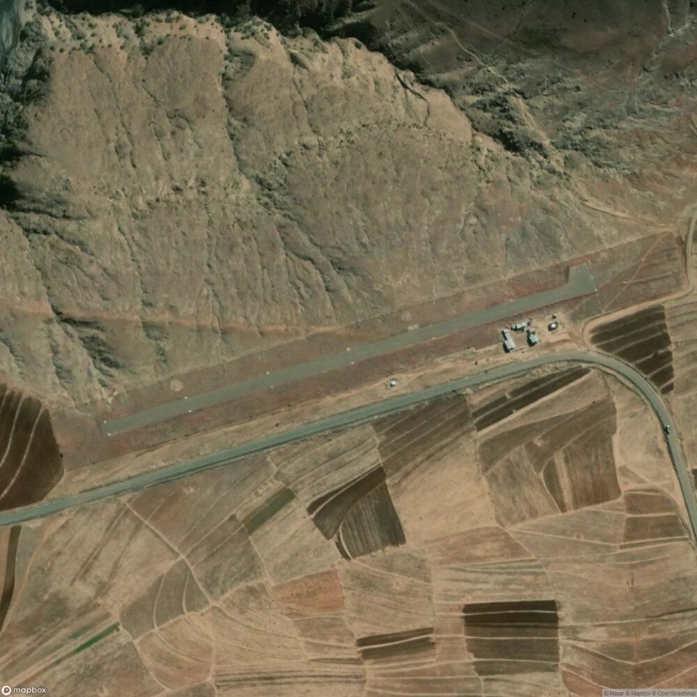 Nkaus Airport