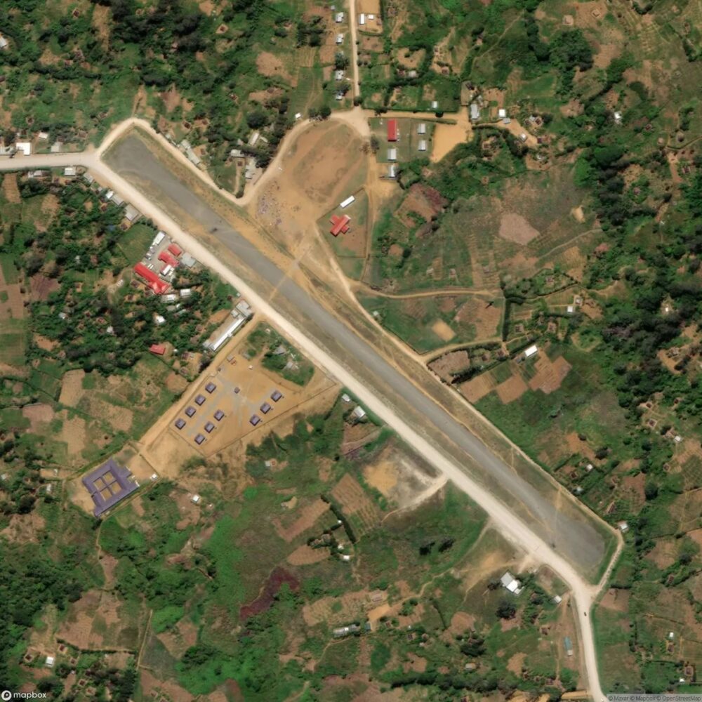 Komo-Manda Airport