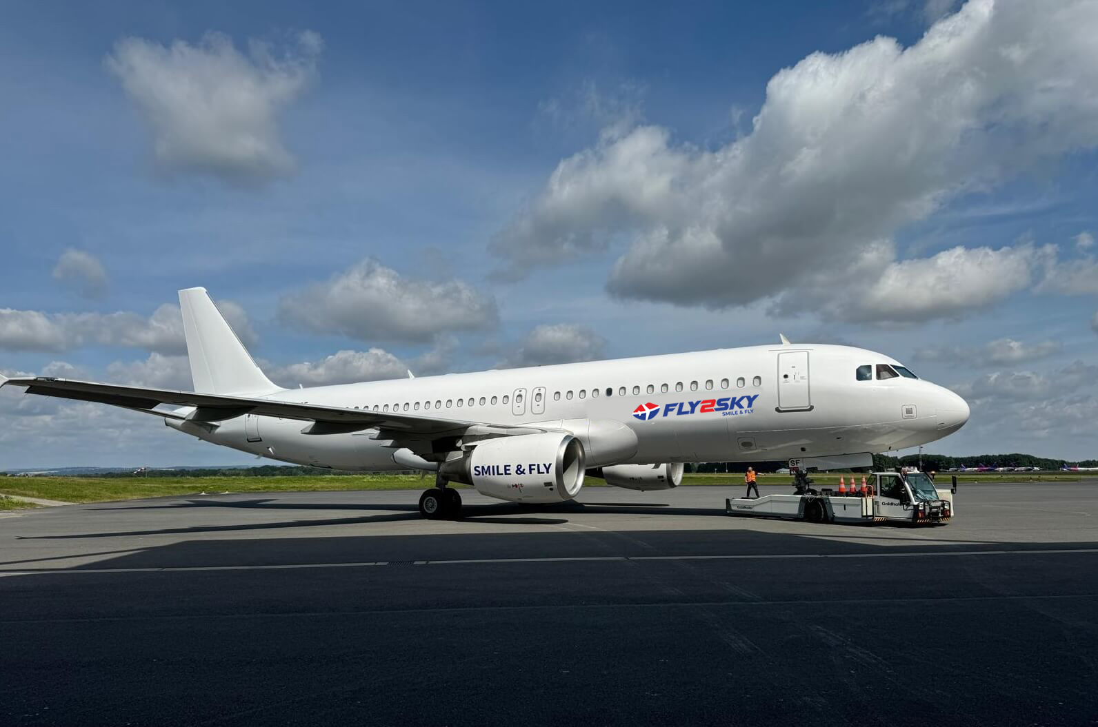 Airbus A320-200 - Limited Edition Blue Sky - Image 2